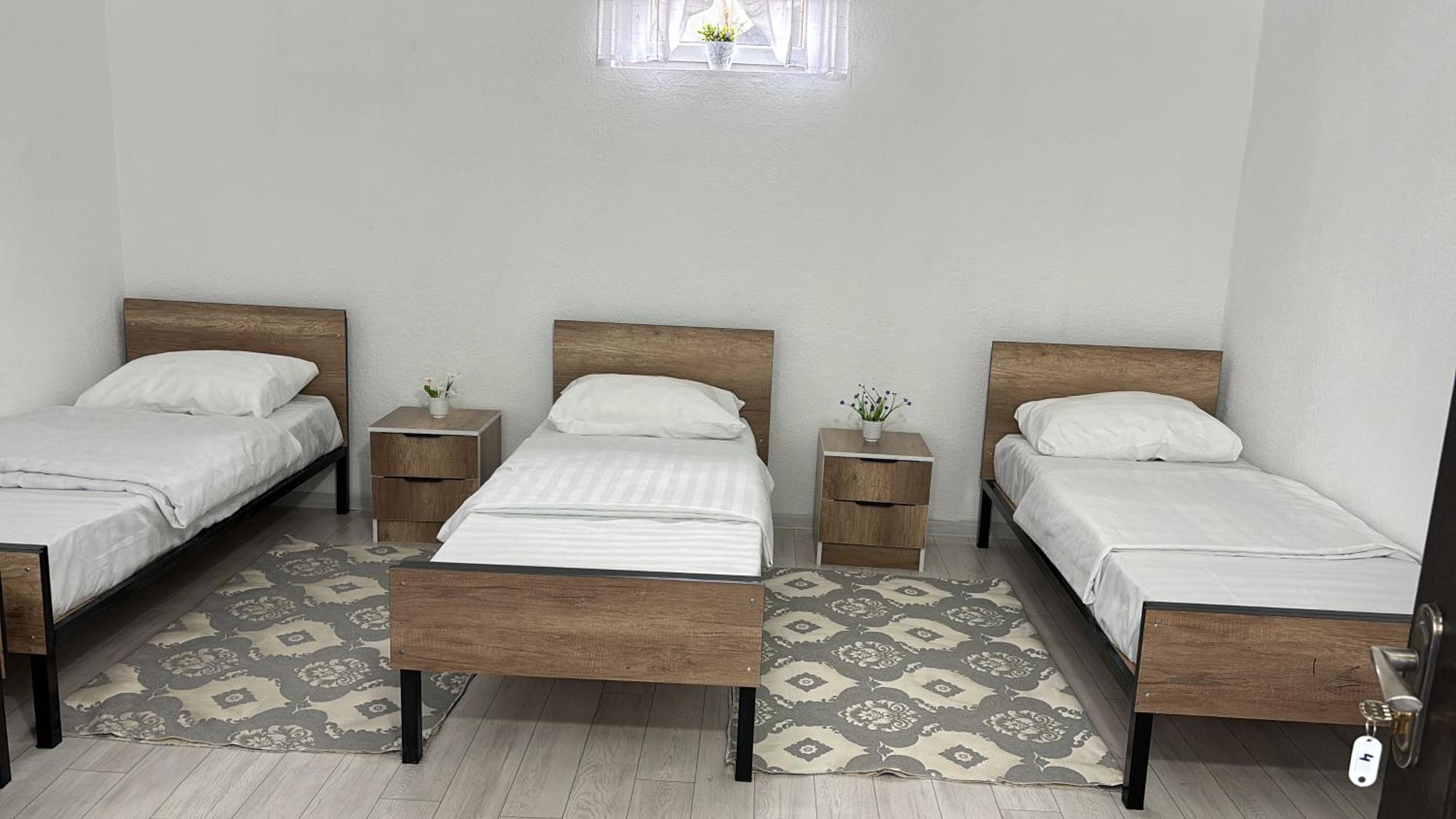 Hostel,Halal Хостел,Халал Tokmok エクステリア 写真