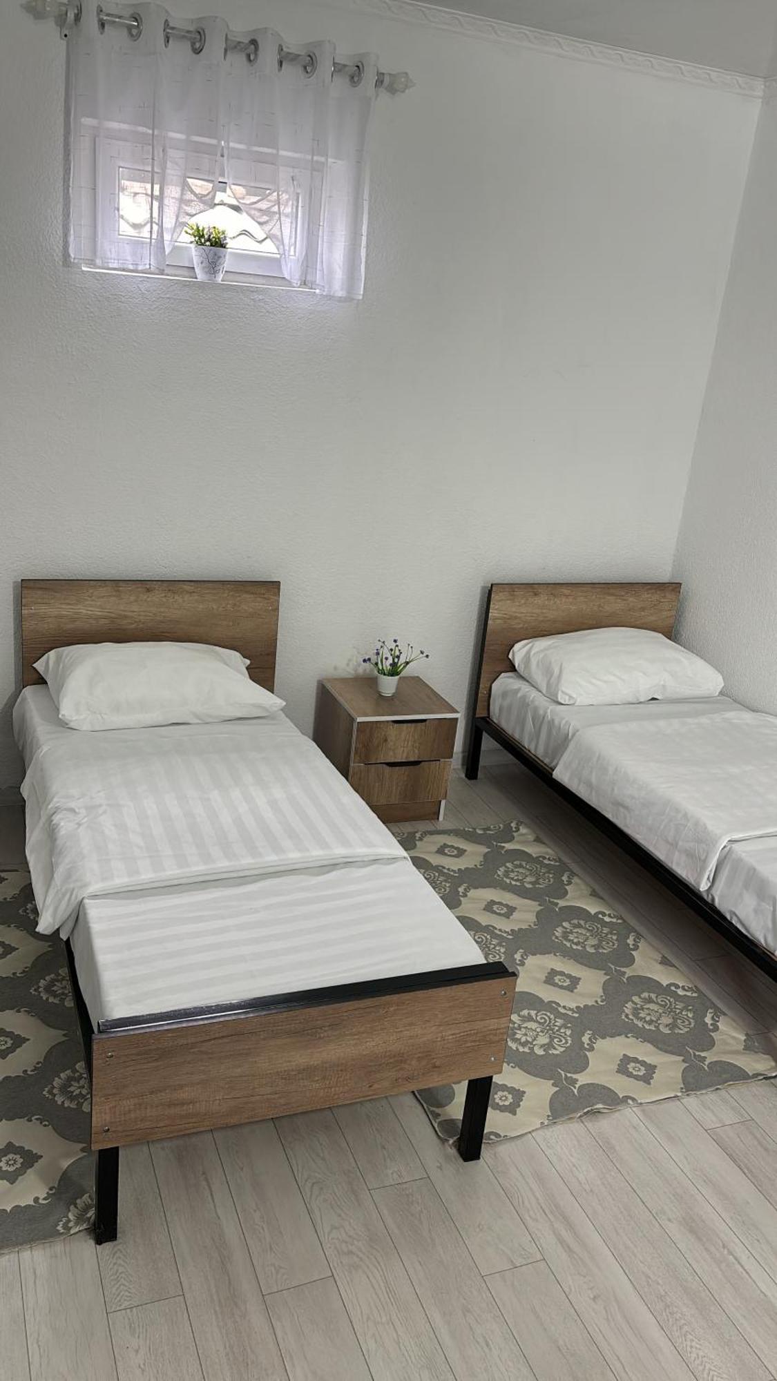 Hostel,Halal Хостел,Халал Tokmok エクステリア 写真